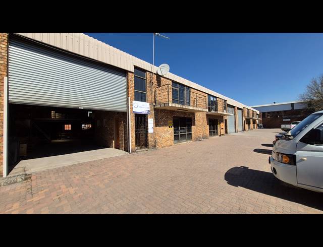 1,800M² FACTORY FOR SALE IN ANDERBOLT